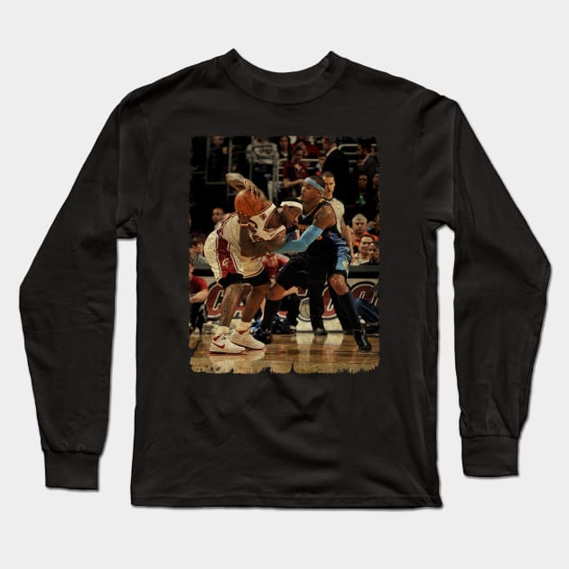 Carmelo Anthony 'Denver Nuggets'  vs LeBron James 'Cleveland Cavaliers' Long Sleeve T-Shirt by Wendyshopart